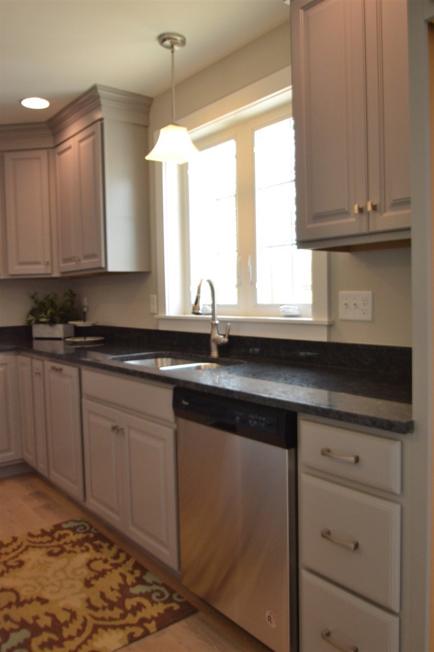 253 Drakeside Road, Unit 5 Hampton, NH 03842 - Photo 5 of 35 Gallery Image 5