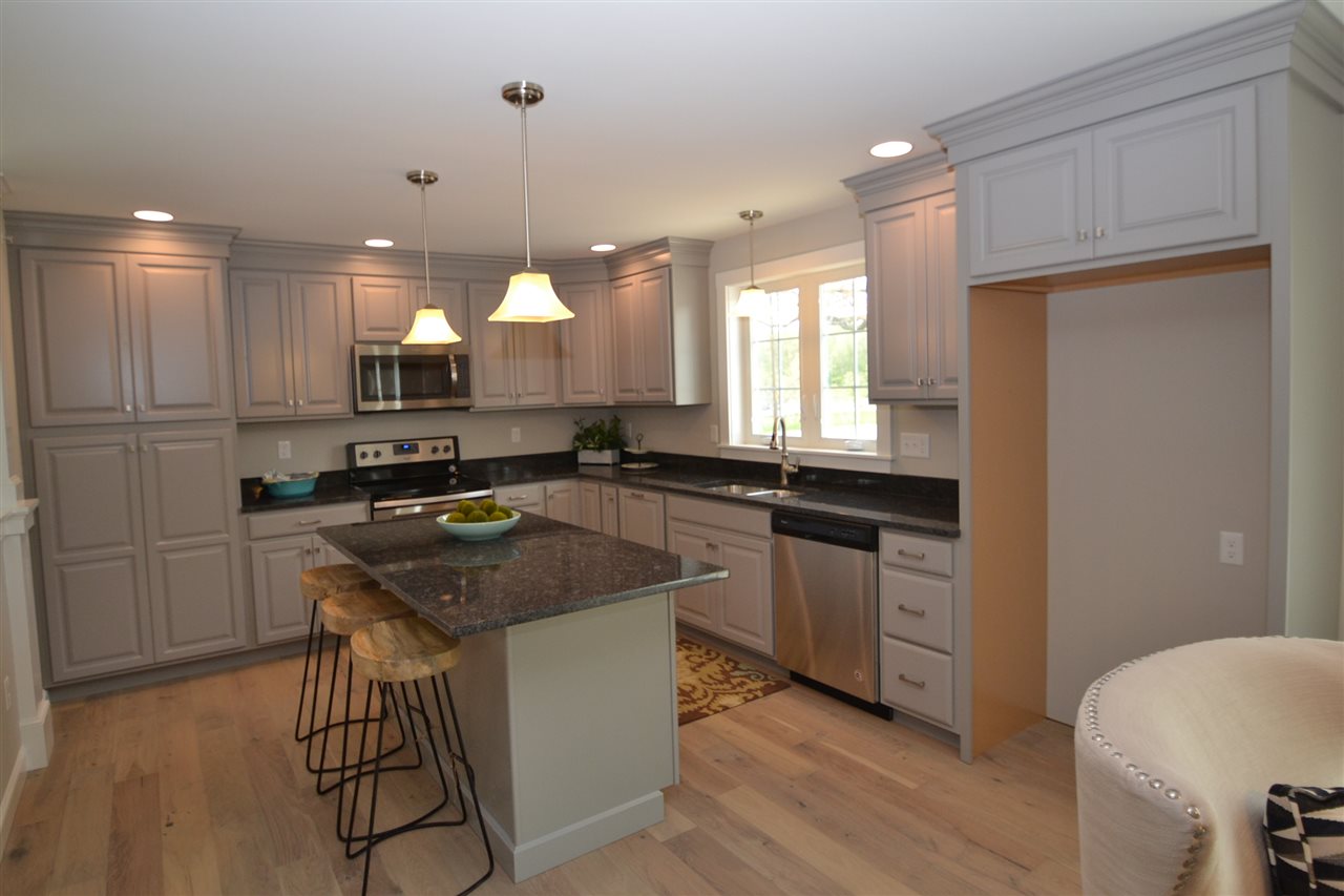 253 Drakeside Road, Unit 5 Hampton, NH 03842 - Photo 8 of 35 Gallery Image 8