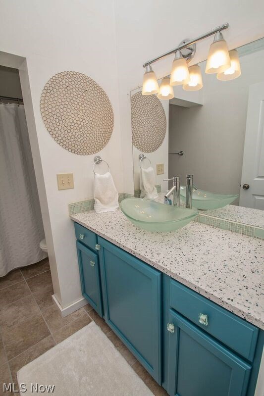 1007 Stewart Road Kent, OH 44240 - Photo 12 of 35 Master bath vanity
