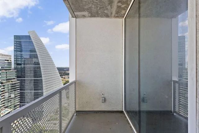 $5,600 | 301 West Avenue, Unit 3004, Austin, TX 78701