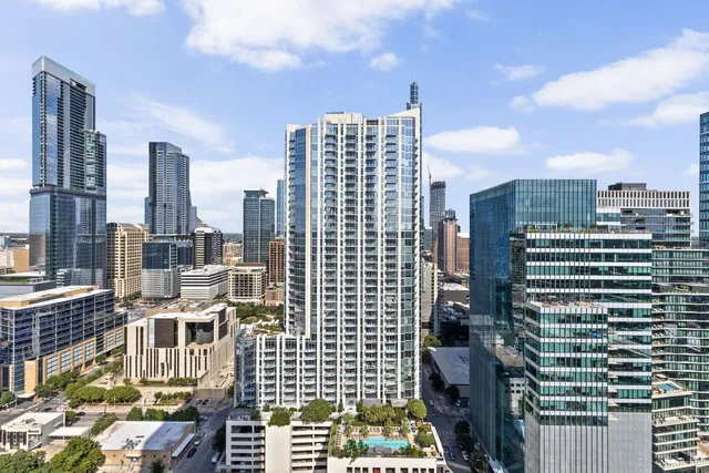 $5,600 | 301 West Avenue, Unit 3004, Austin, TX 78701