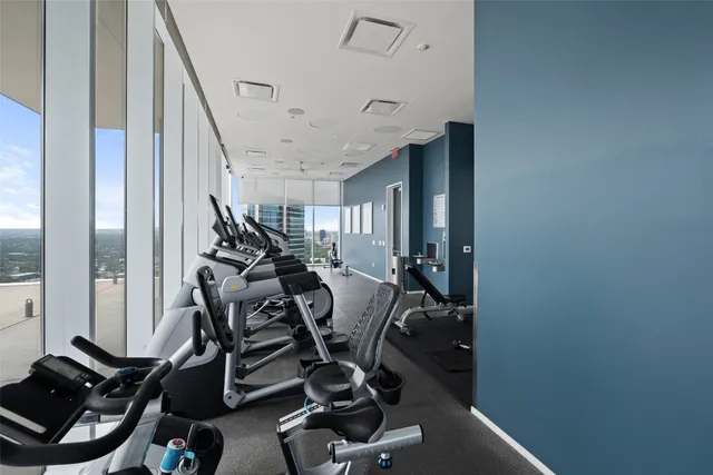 $5,600 | 301 West Avenue, Unit 3004, Austin, TX 78701