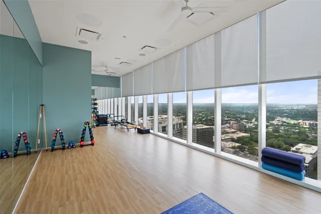 $5,600 | 301 West Avenue, Unit 3004, Austin, TX 78701