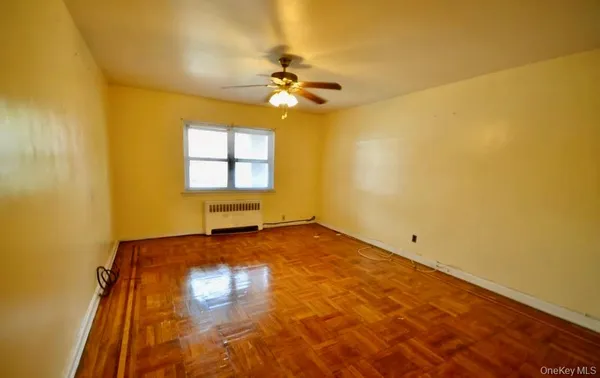 $2,100 | 1454 East 233rd Street, Unit 1 | Edenwald