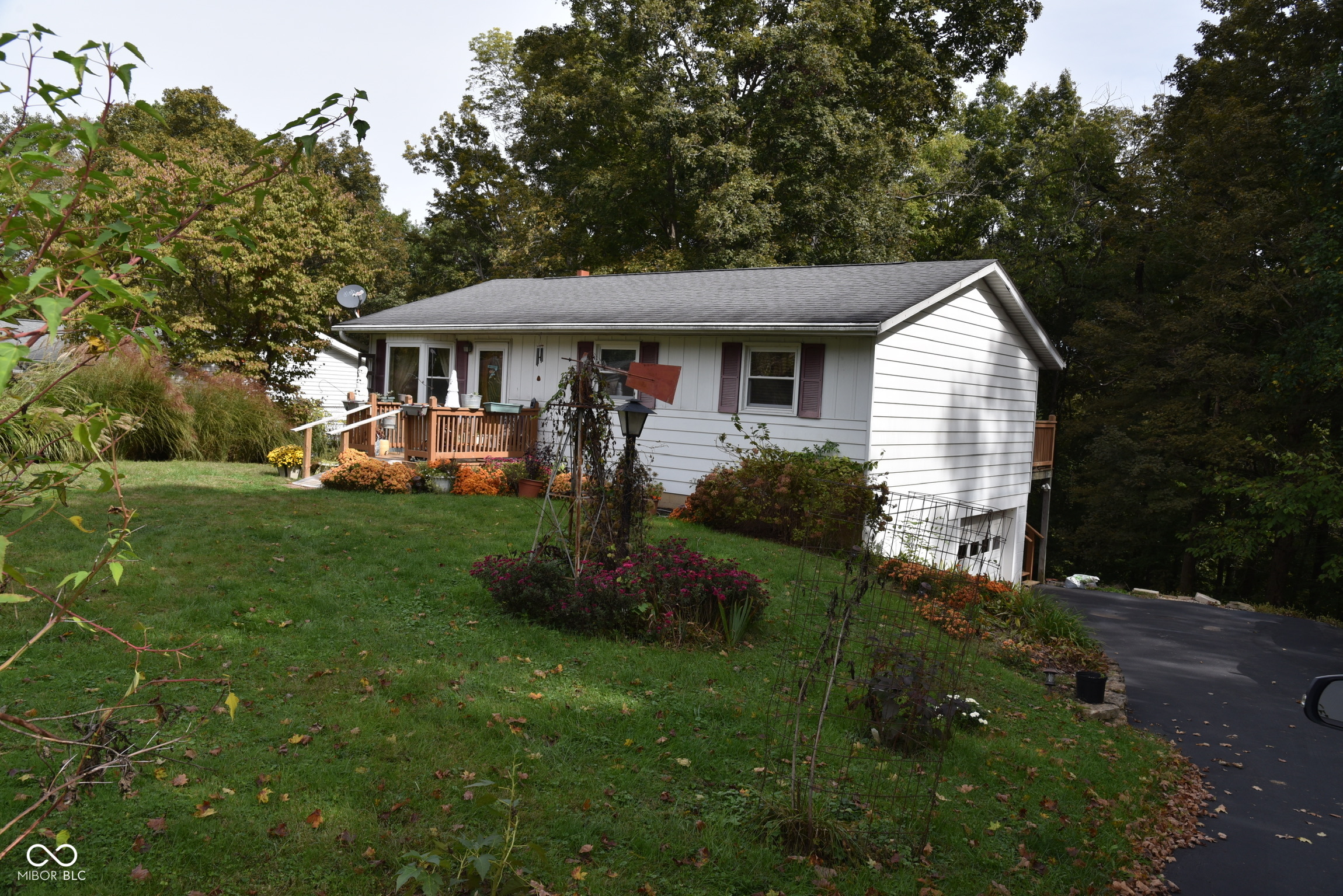 7155 South Shields Ridge Road Bloomington, IN 47401 - Photo 2 of 14