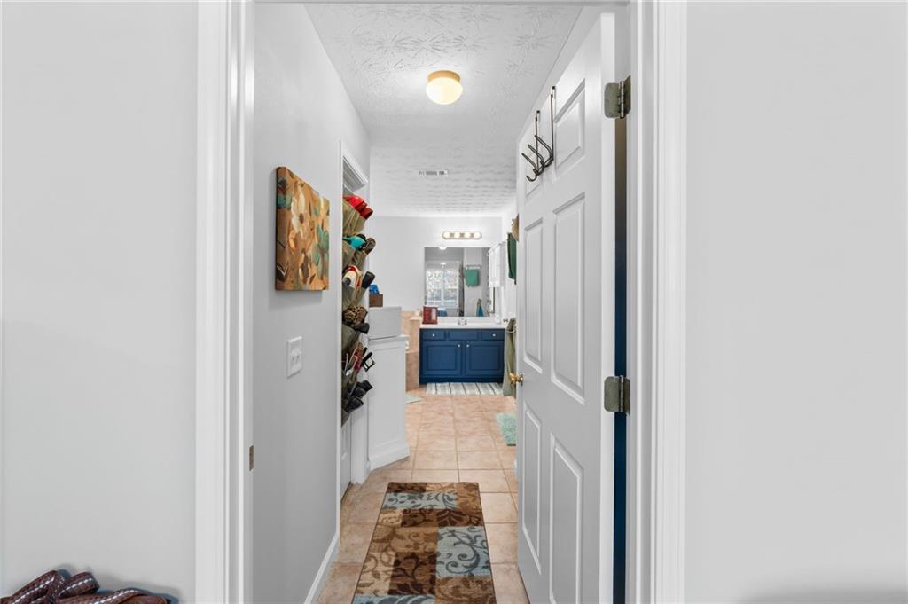 5589 Ashmoore Court Flowery Branch, GA 30542 - Photo 19 of 38