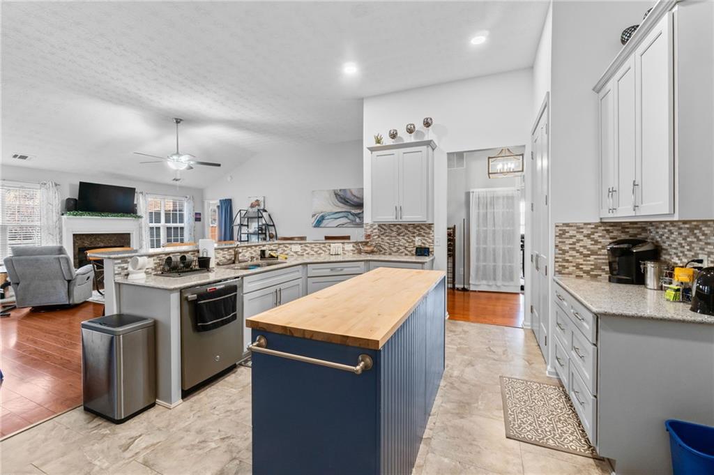 5589 Ashmoore Court Flowery Branch, GA 30542 - Photo 25 of 38