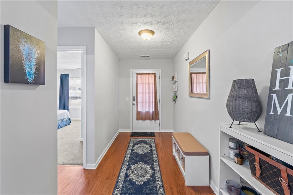 5589 Ashmoore Court Flowery Branch, GA 30542 - Photo 6 of 38