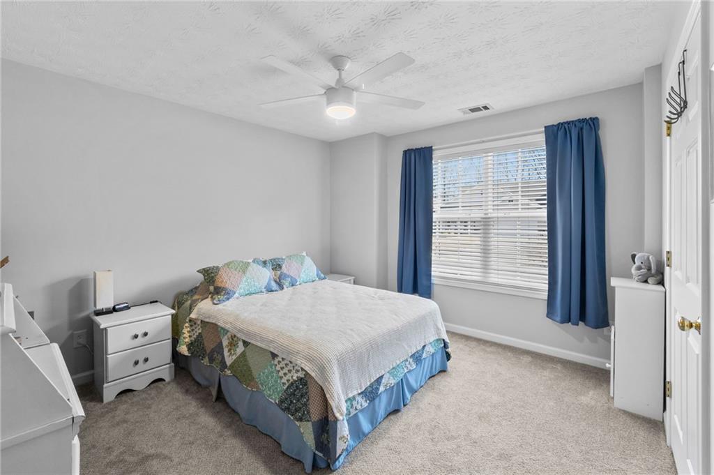 5589 Ashmoore Court Flowery Branch, GA 30542 - Photo 9 of 38