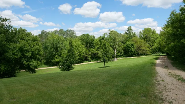 $839,000 | 2346 West Longhollow Road, Elizabeth, IL 61028