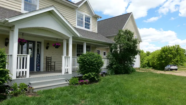 $839,000 | 2346 West Longhollow Road, Elizabeth, IL 61028