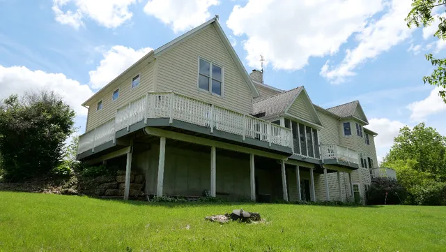 $839,000 | 2346 West Longhollow Road, Elizabeth, IL 61028