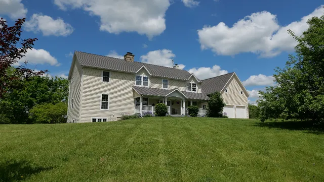 $839,000 | 2346 West Longhollow Road, Elizabeth, IL 61028
