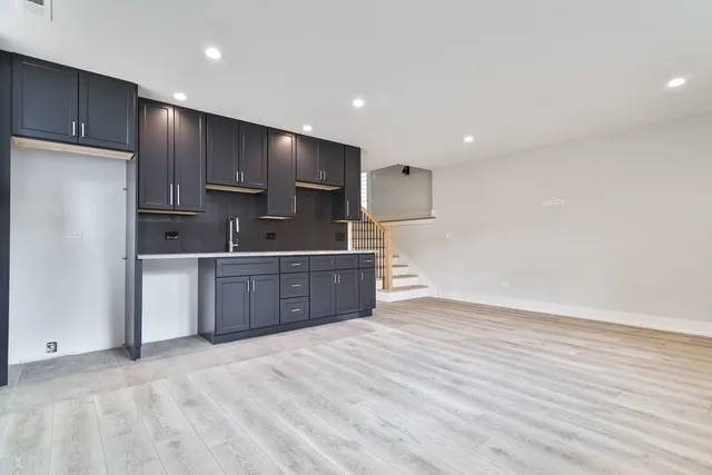 $879,900 | 5256 West Newport Avenue, Chicago, IL 60641