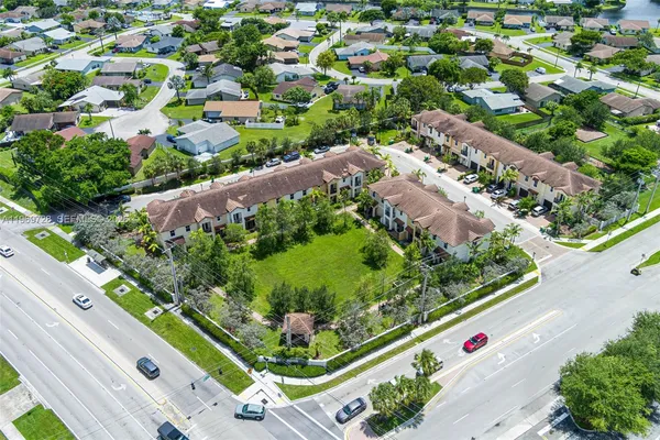 $2,998 | 8815 Northwest 76th Drive, Tamarac, FL 33321