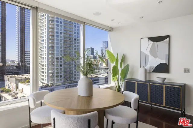 $749,000 | 1155 South Grand Avenue, Unit 1204, Los Angeles, CA 90015