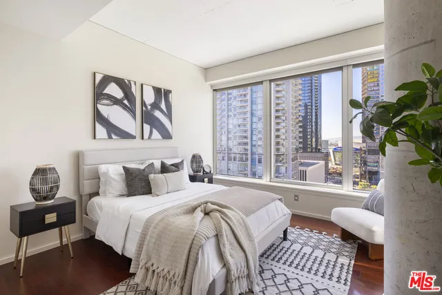 $749,000 | 1155 South Grand Avenue, Unit 1204, Los Angeles, CA 90015