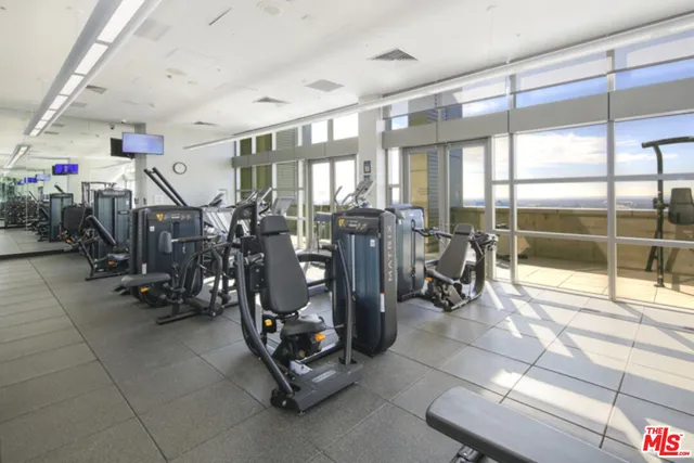 $749,000 | 1155 South Grand Avenue, Unit 1204, Los Angeles, CA 90015