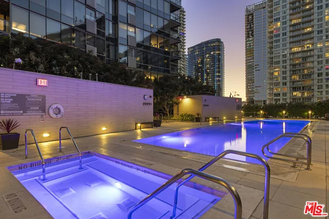 $749,000 | 1155 South Grand Avenue, Unit 1204, Los Angeles, CA 90015