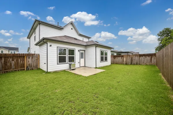 $2,600 | 772 Westpointe Drive, Dayton, TX 77535