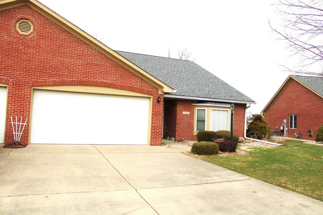 $262,500 | 8034 Crystal Court, Avon, IN 46123