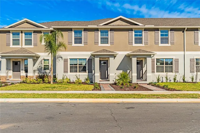 $2,600 | 16599 Barbours Crk Way, Winter Garden, FL 34787