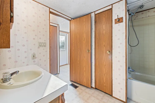 $79,900 | N6498 North 3 Road, Wallace, MI 49893