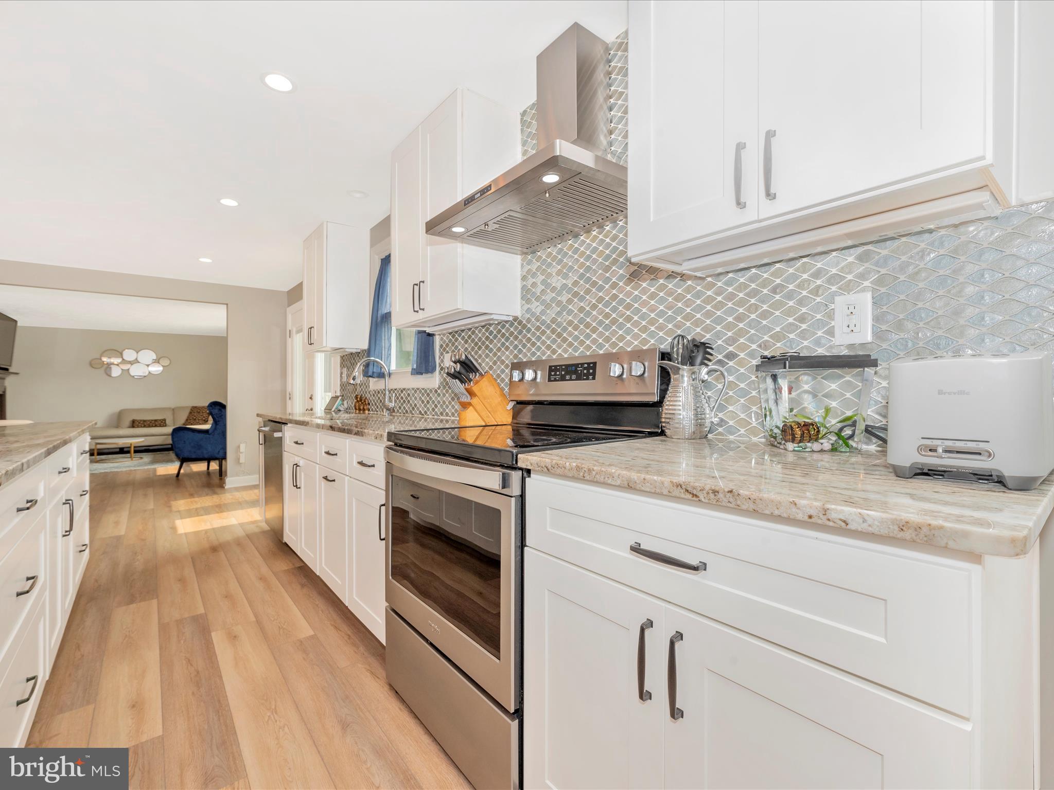 5689 Pebble Drive Frederick, MD 21703 - Photo 11 of 55 Kitchen