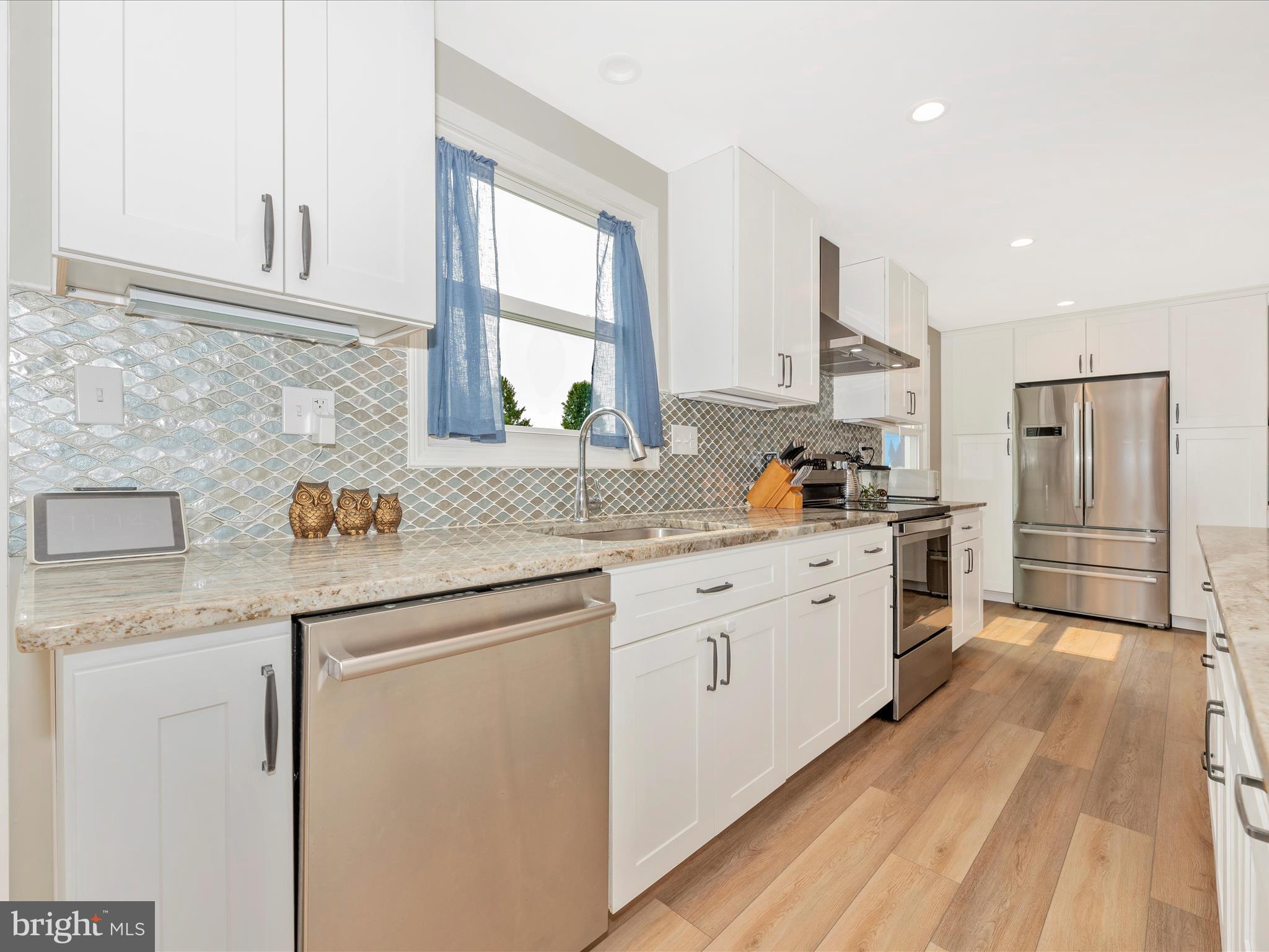 5689 Pebble Drive Frederick, MD 21703 - Photo 12 of 55 Kitchen