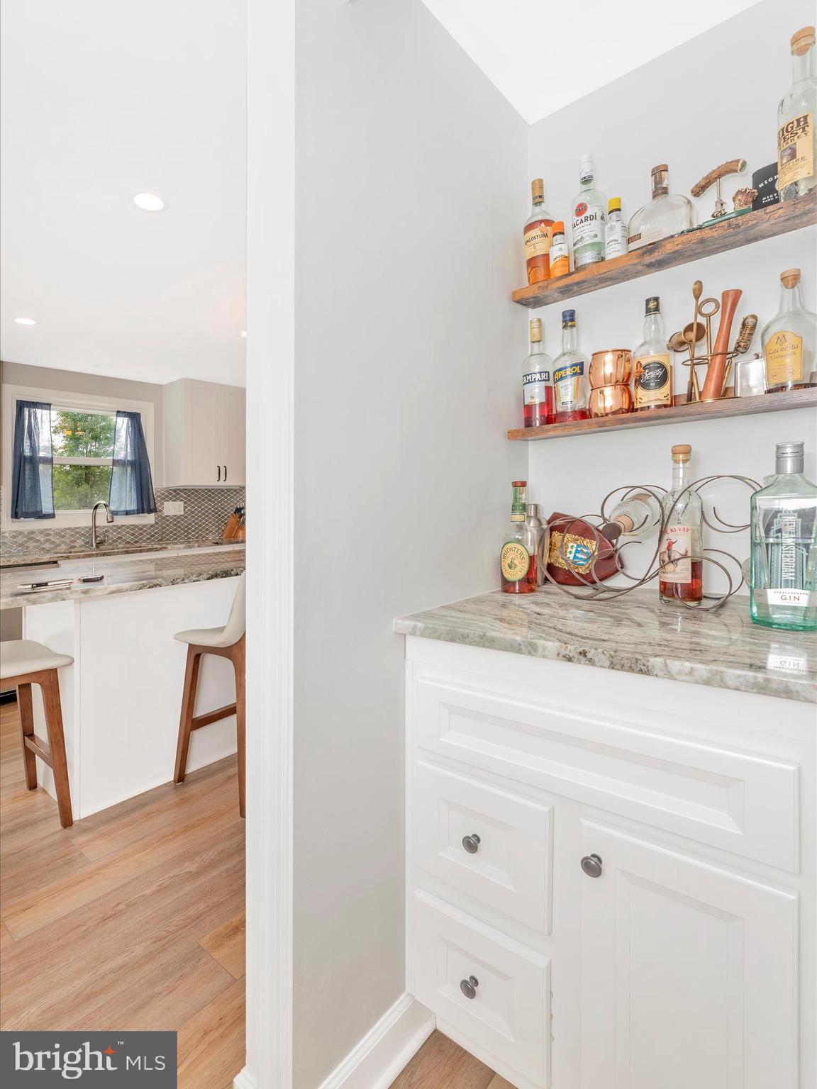 5689 Pebble Drive Frederick, MD 21703 - Photo 21 of 55 Coffee Bar/ Wine Bar