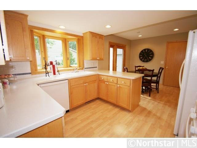 9605 Upton Road Bloomington, MN 55431 - Photo 6 of 18