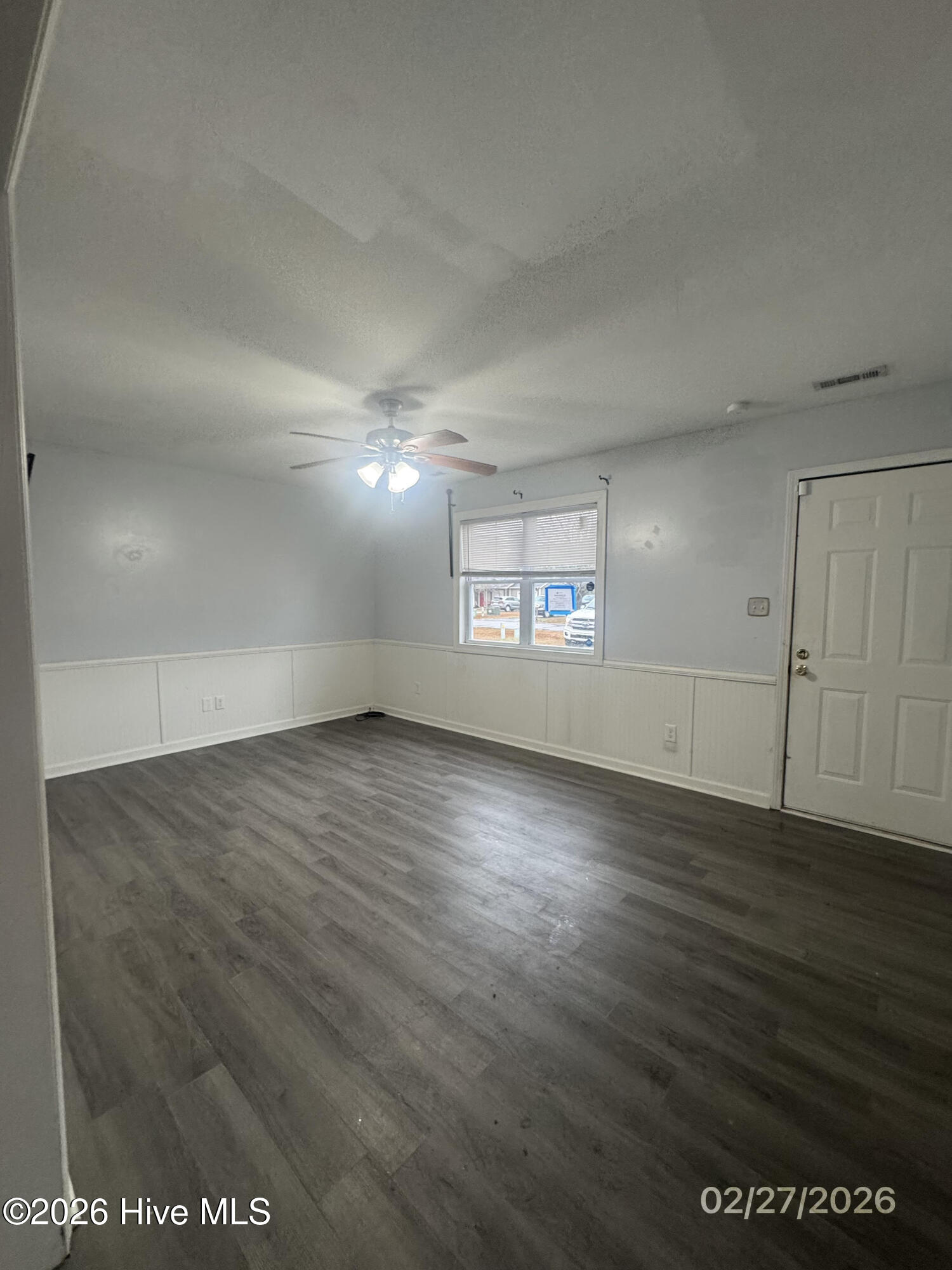 203 West Volant Street Hubert, NC 28539 - Photo 2 of 22 unnamed (10)