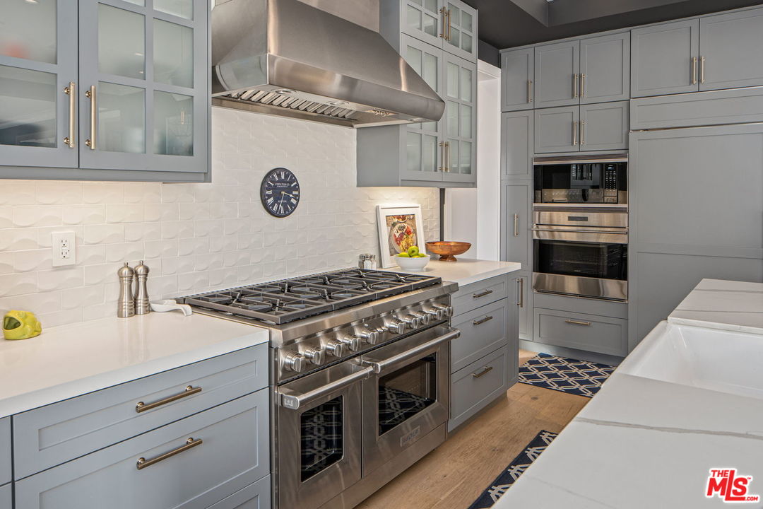 868 North Norman Place Los Angeles, CA 90049 - Photo 11 of 25 Gallery Image 11