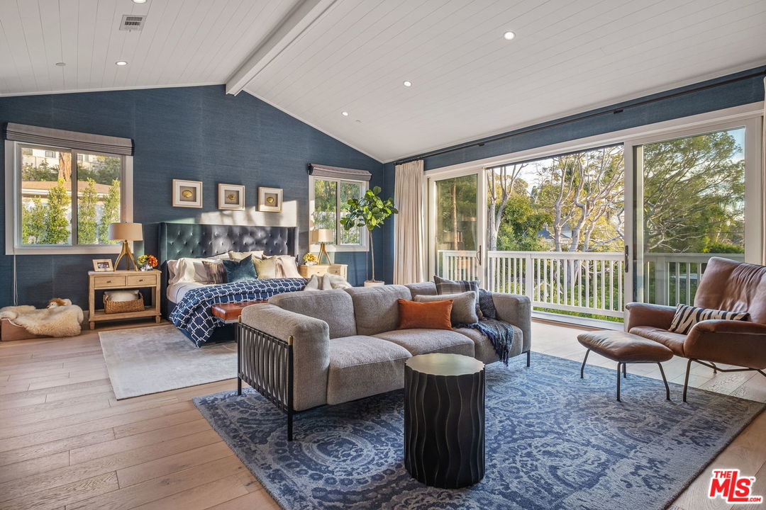 868 North Norman Place Los Angeles, CA 90049 - Photo 15 of 25 Gallery Image 15