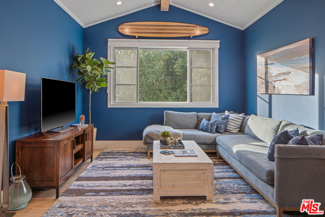 868 North Norman Place Los Angeles, CA 90049 - Photo 22 of 25 Gallery Image 22