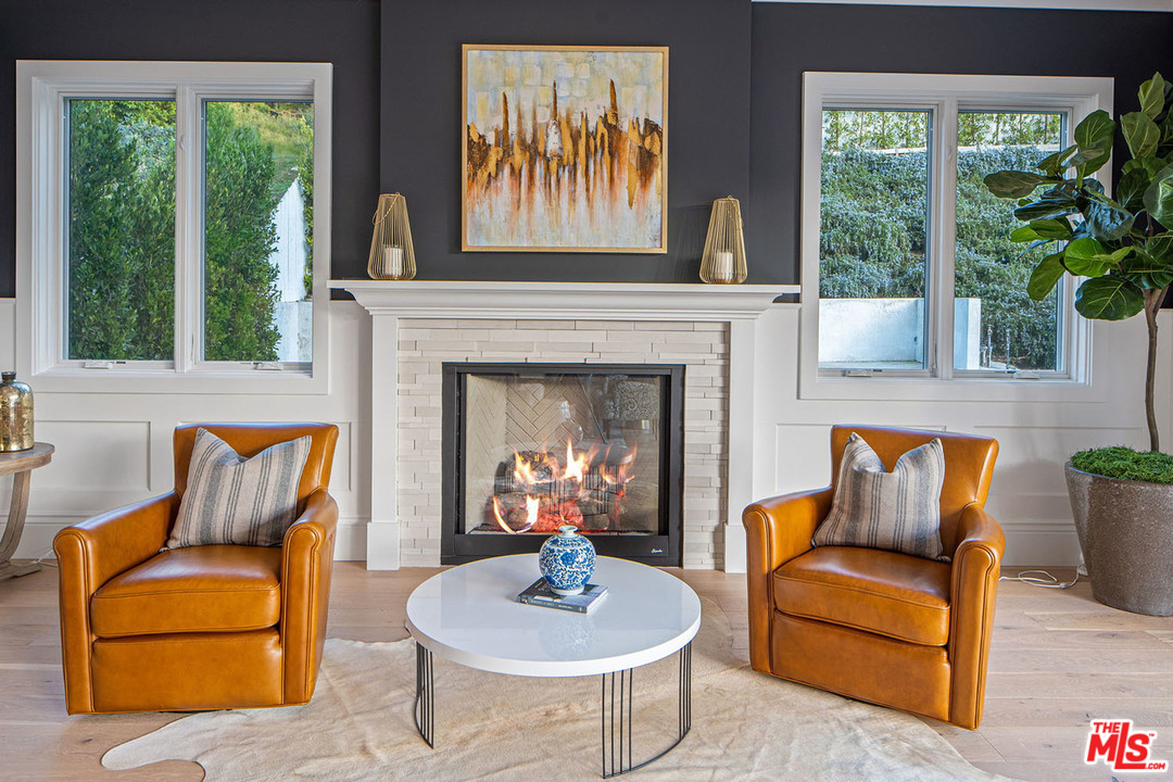 868 North Norman Place Los Angeles, CA 90049 - Photo 8 of 25 Gallery Image 8