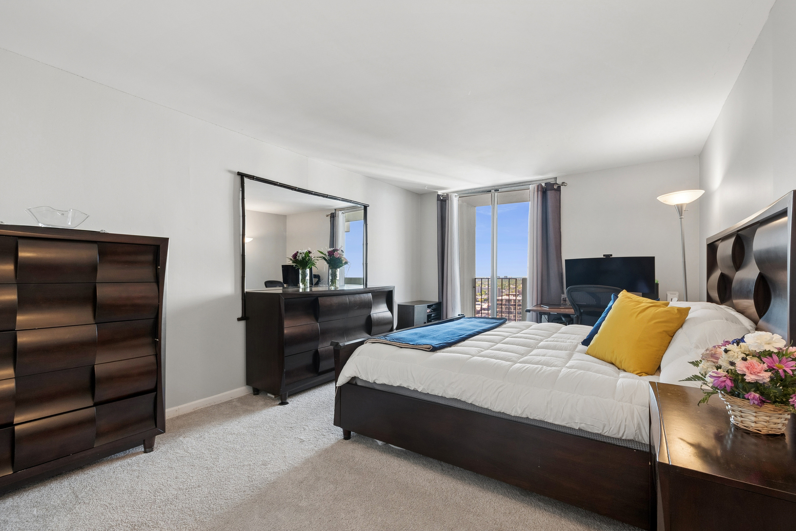 6033 North Sheridan Road, Unit 36F Chicago, IL 60660 - Photo 16 of 29