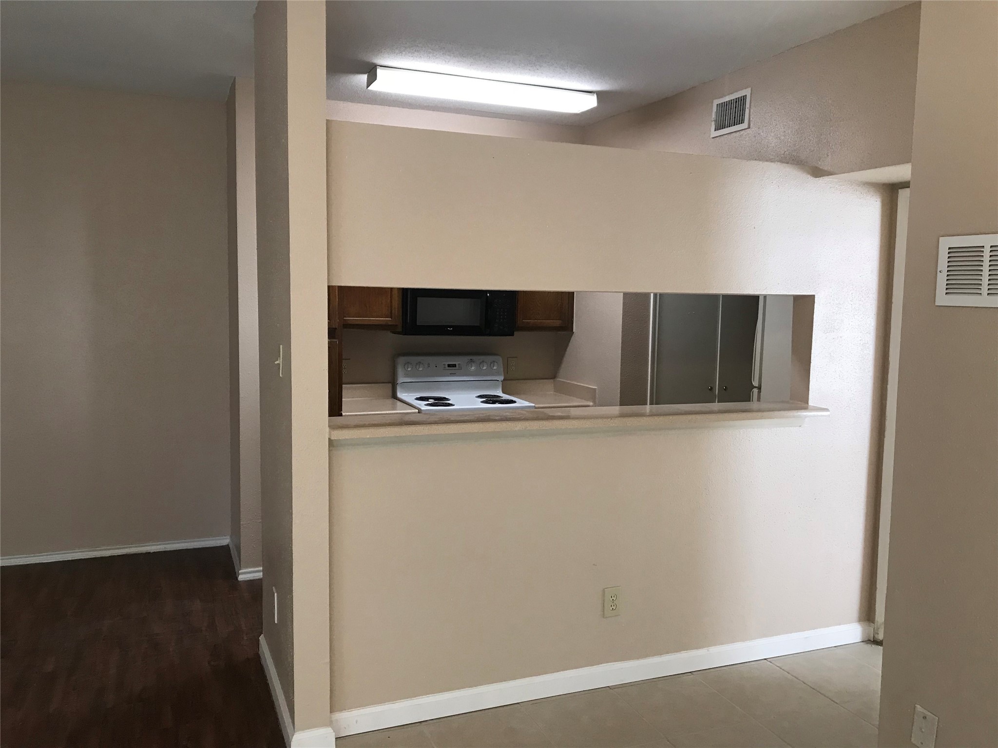 14550 Fonmeadow Drive, Unit 801 Houston, TX 77035 - Photo 14 of 15