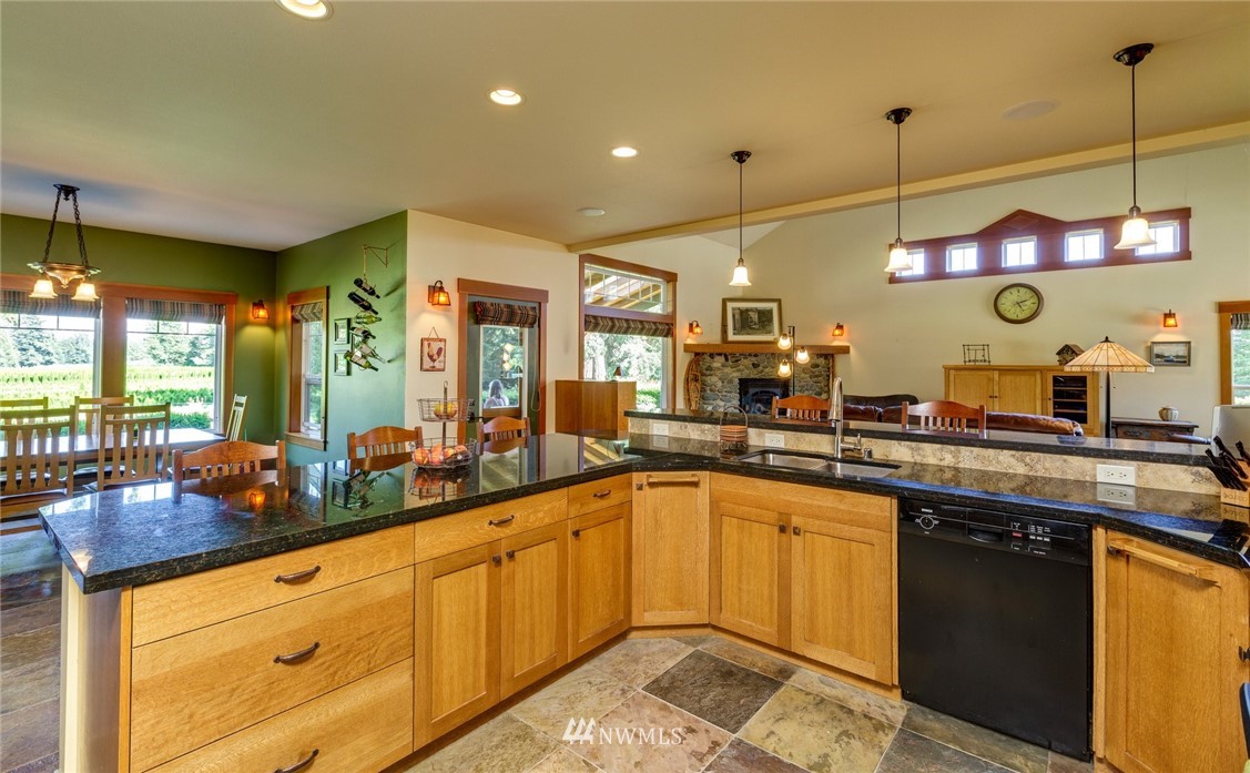 1010 Carpenter Road Bellingham, WA 98226 - Photo 8 of 25