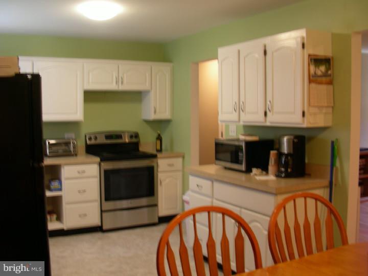 51 Harker Road Chesterfield, NJ 08515 - Photo 9 of 17 Kitchen
