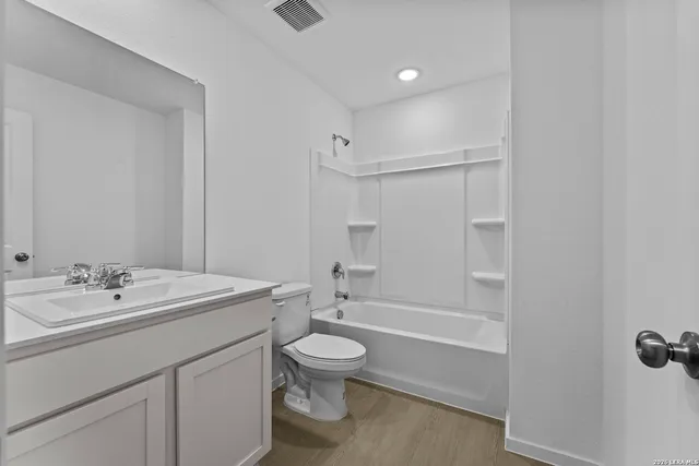 $290,000 | 111 Ellendale Place, Fredericksburg, TX 78624