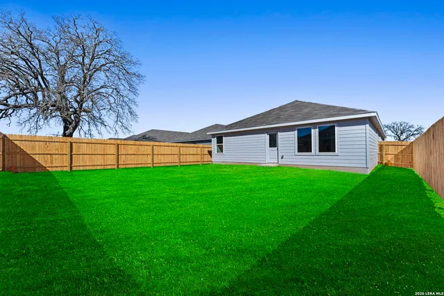 $290,000 | 111 Ellendale Place, Fredericksburg, TX 78624