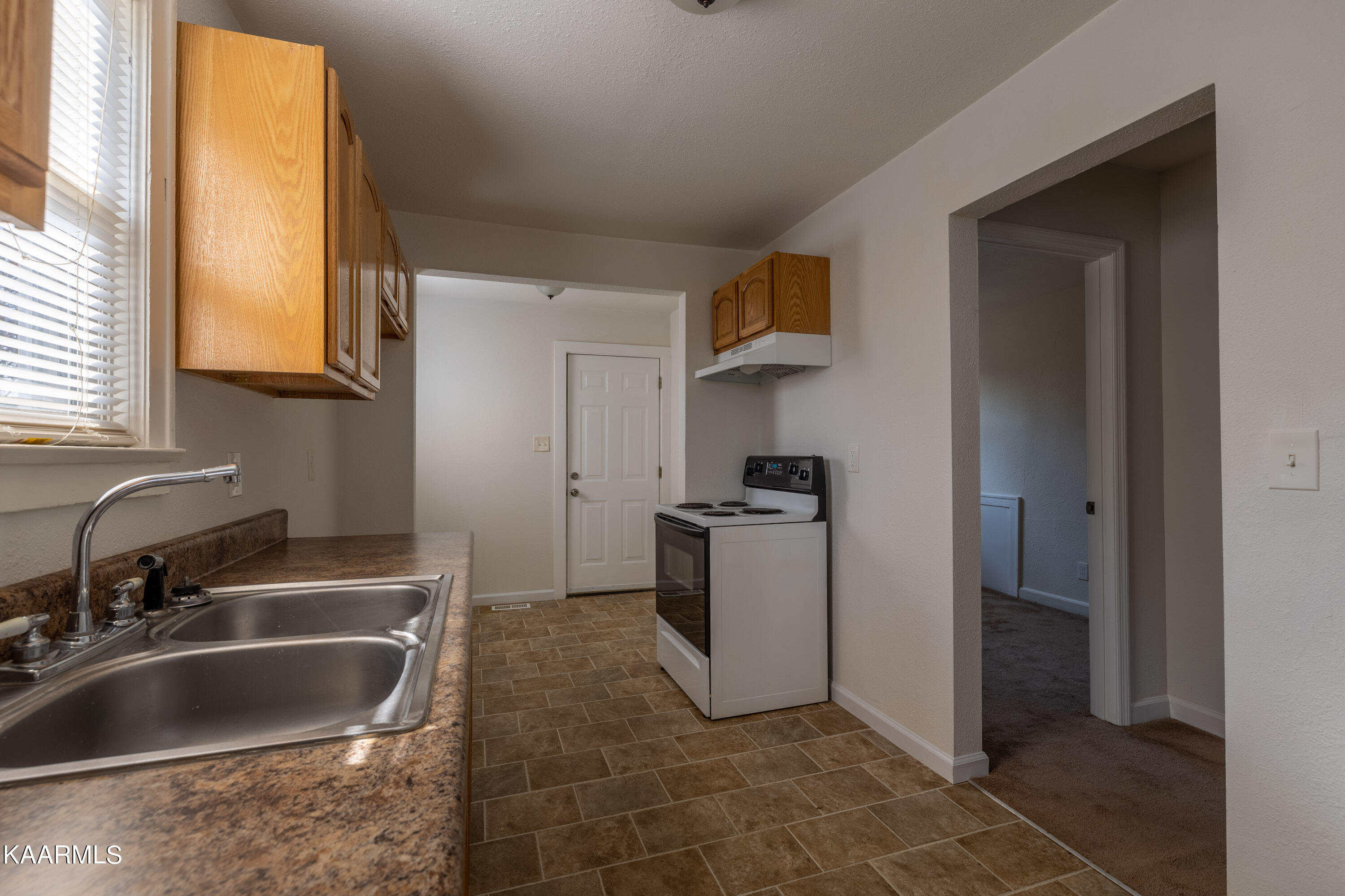 201 Meadow View Road Knoxville, TN 37914 - Photo 5 of 15 Meadow_View-18