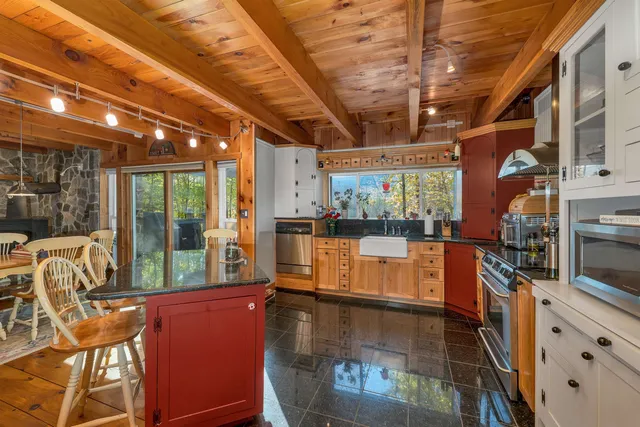 $489,000 | 20 Pine Lane Road, Ossipee, NH 03814