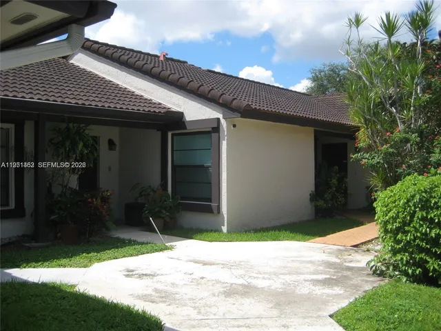 $475,000 | 4850 Southwest 149th Court, Unit 15F, Miami, FL 33185