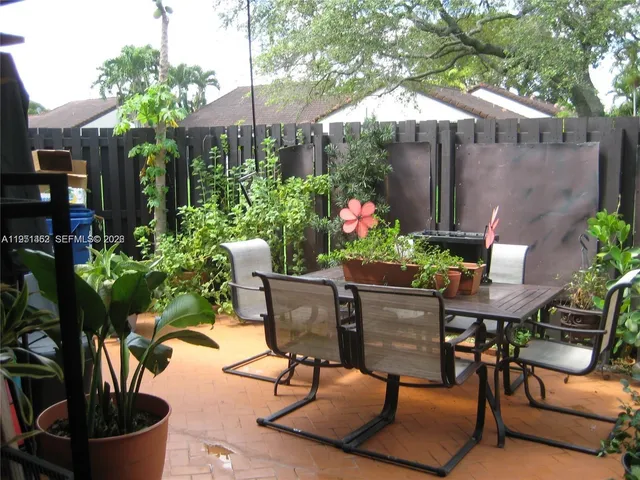 $475,000 | 4850 Southwest 149th Court, Unit 15F, Miami, FL 33185