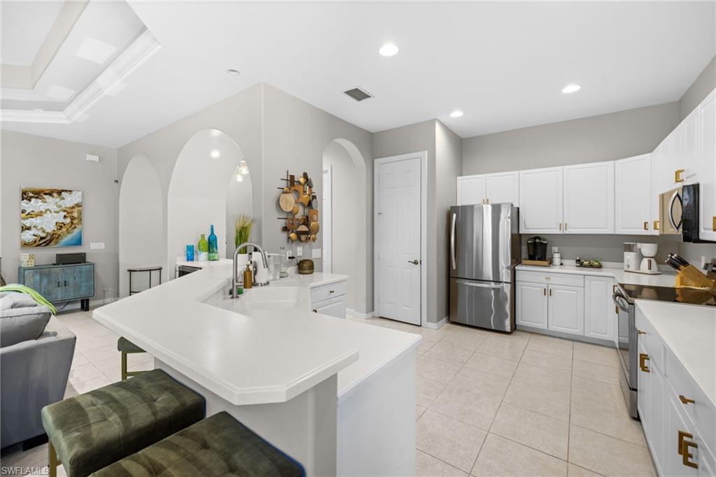 4208 Hampton Lane Naples, FL 34119 - Photo 14 of 48