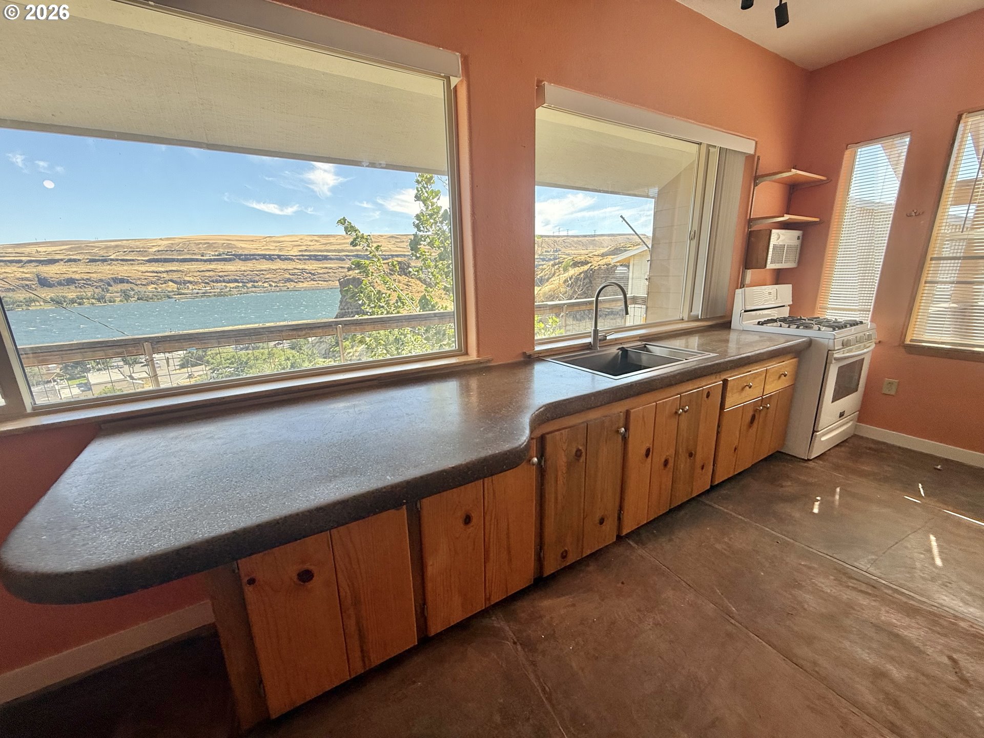 376 Fall Bridge Road Wishram, WA 98673 - Photo 11 of 24 Gallery Image 11