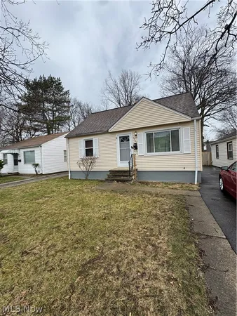 $1,800 | 5923 Edgewood Road, Cleveland, OH 44124