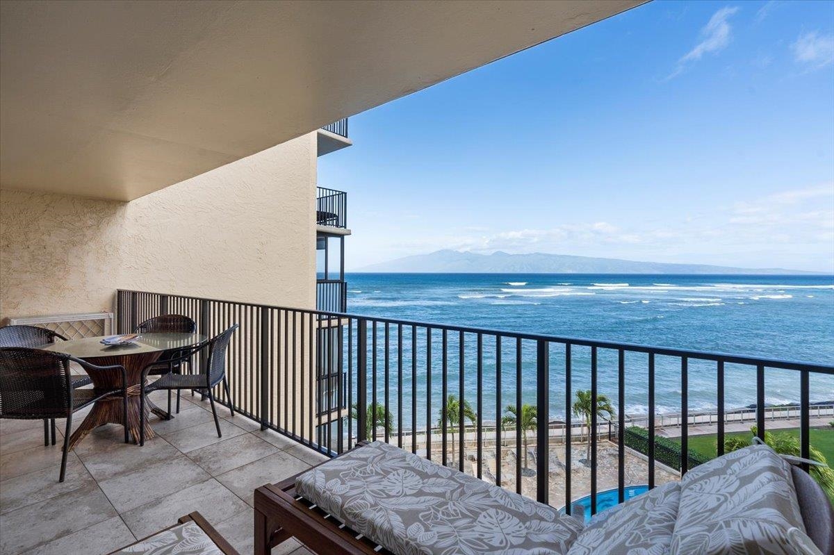4401 Lower Honoapiilani Road, Unit B502 Lahaina, HI 96761 - Photo 2 of 50 Gallery Image 2